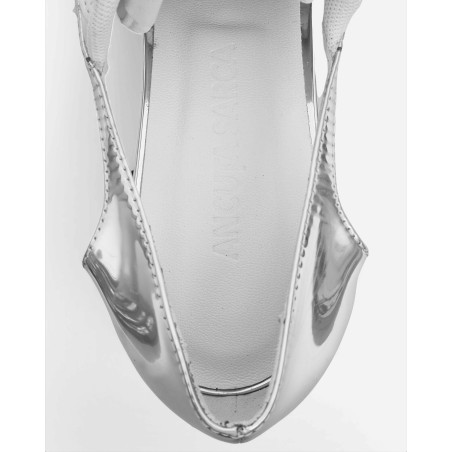 Brand New Olga Loafers White / Chrome New Release